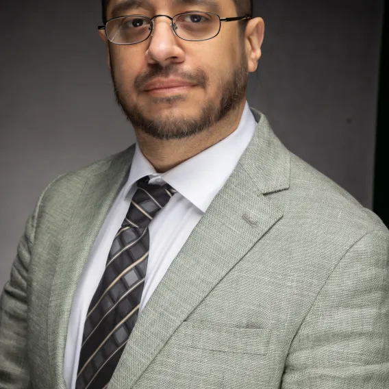 Dr. Robert Garcia 